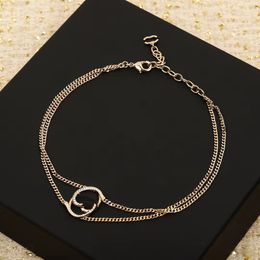 Lyxvarumärkesdesigner hängen halsband bleknar aldrig pärlkristall 18k guldpläterad rostfritt stål bokstav choker hänge halsband kedja smycken smycken