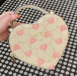 Womens mens black white heart bag strap Leather purse Luxurys handbag pink Designer Shoulder top handle strawberry CrossBody Clutch denim city tote