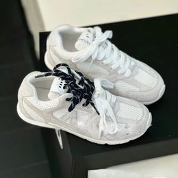 Couples Designer Shoes M Polished Suede Vintage Sneakers Spring and Summer Double-lace Sneakers Jogging Shoes