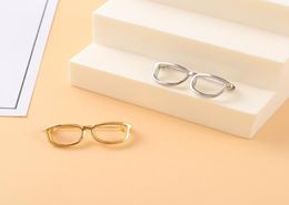 Unisex Golden Glasses Shape Clothes Brooches Lovers Alloy Hollow Out Eyeglasses Lapel Pins Women Men Sweater Backpack Hat Clothing8079913