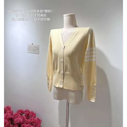 Women's Knits & Tees Pre Autumn Slim Fit V-neck Knitted Cardigan Light Cream Yellow Hem Wide Thread Waist Design Knit