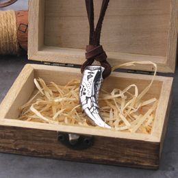 Never Fade Wolf Fang Tooth Spike with wolf Carving patterns Pendant Necklace wooden box as men gift