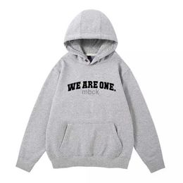 Mens Hoodies We Are One Letter Print LOVE Sweater Oversize Retro Y2k Couple Harajuku Elegant Large Full Women Funny Cute Girls Chic Hoodie 240412