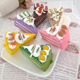 Decorative Flowers 1pc Simulation Cake Model Triangular Cream Party Decoration Pographic Props Artificial Slicing Shop Window Display