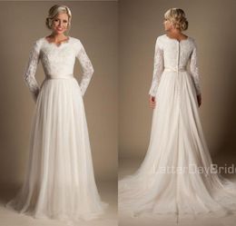 Aline Beaded Lace Tulle Modest Wedding Dresses With Long Sleeves Scalloped Neck Buttons Up Back Full Sleeves Long country Bridal 4552718