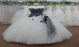 White And Black Lace Prom Dresses Flower Decoration Tulle Ball Gown Custom Made Long Formal Party Dress Quinceanera Dresses1330477