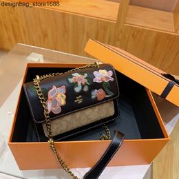 Designer Shoulder Bag Factory Trend Brand 75% Discount Aolai New Embroidery Flower Bag Shoulder Crossbody