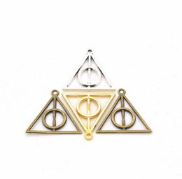 Bulk 120Pcslot Vintage Triangle Charms Pendant Triangle Deathly Hallows Wizzar Charms DIY Findings 3132mm 4 colors3841024