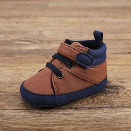 Adorable Old-School Canvas Shoes for Mini Men Cozy Canvas Footwear for Stylish Baby Boys 0-18 Months