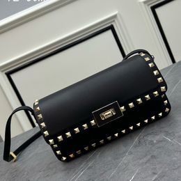 Hot designer crossbody bag Fashion Tote bag Luxury shoulder bag Rivet handbag High quality emboss leather bag Lady flip bag Square bag baguette bag