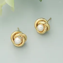 Stud Earrings Korean Fashion Metal Twisted Surround Imitation Pearl For Women Retro Cute Lightweight Girls Jewellery Wedding Party Gift