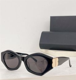 New fashion design cat eye sunglasses 0251S classic frame versatile shape simple and popular style outdoor uv400 protection eyewea1415663