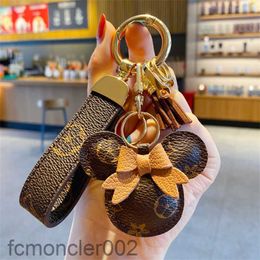 Accessories Designer Keychain Mouse Diamond Key Chain Design Car Chains Bag Charm Favor Flower Pendant Jewelry Keyring Fashion Pu ZHB5