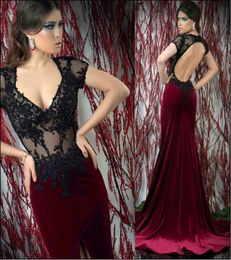 Elegant Evening Gowns 2018 Sexy Mermaid Open Back Beaded Lace Appliqued Sheer Bodice Short Sleeves Black Top Burgundy Velvet Forma8077681