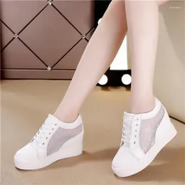 Casual Shoes Women Wedge Platform Sneakers Rubber Brogue Leather High Heels Lace Up Pointed Toe Height Increasing Creepers White Silver