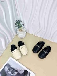 Brand baby slippers Shiny metal logo decoration kids shoes sizes 26-35 Including shoe box summer high quality boys Sandals 24April