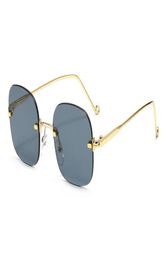 Fashion Sunglasses Frameless Rectangular Men Women Sun glasses Personality Metal Gold Temples Suitable for Beach Drive Travel Occa9697165