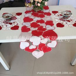 Tapestries Valentine's Day Love Proposal Cloth Embroidered Table Flag Mat European Tea Tablecloth