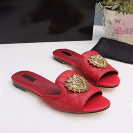 Summer Fashion Women Sandals Designer Pearl Beach Comfortable Flat Shoes Simple Japanese and Korean Style Sweet Temperament Slippers