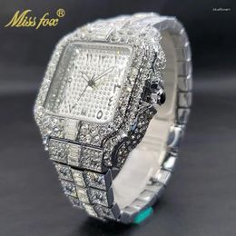 Wristwatches Diamond Men's Quartz Watch With Auto Date Waterproof For Male Unique Luxury Cool Iced Fashion Trends Timepieces
