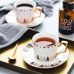 Cups Saucers 3pcs Simple Coffee Cup And Saucer Set Creative Scented Tea Phnom Penh Ceramic With Stainless Steel Spoon