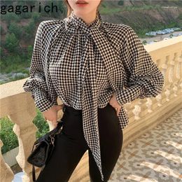 Women's Blouses Gagarich Grid Ribbon Shirt Tie Bow Loose Slimming Bottom Top Women Niche Design Sense Shirts Korean Girl Blouse Clothing