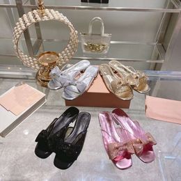 High End Quality New Flat Slippers for Women's Summer Wear, High-end Diamond Bow Sandals, PVC Transparent