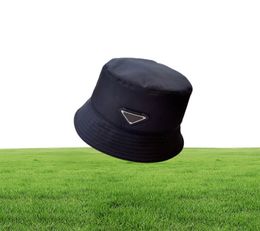 Designer Bucket Hat Fashion Breathable Stingy Brim Hat for Mens Woman Classic Black White Caps Top Quality7002929