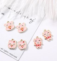 100PCSlot Enamel Pig Charms PendantFarm charmsPig Family Pink Necklace findings Diy Jewelry Accessories7750316