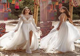 Asaf Dadush 2020 Abiti da sposa split split con avvolgimento di spaghetti V Neck Lace Appliques Boho Bohemian perline abiti da sposa DE7702826