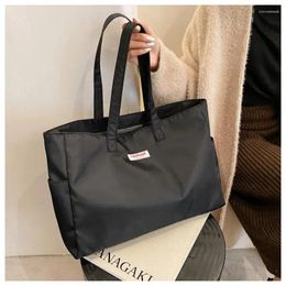 Shoulder Bags Large Handbags For Women Nylon Solid Female Messenger Bag Capacity Retro Tote Shopper Simple Zipper Crossbody