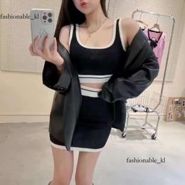 Chanclas Designer High Quality Luxury Fashion Women's Two Piece Dress Set Knitted Vest Mini Short Skirt Set Streetwear Crop Top Small Letter Knit Tracksuit 320
