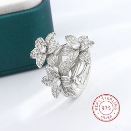 2024 High Pear Shaped Branch Flower Zircon 925 Stamp Ring for Womens Fashion Flower Diamond Big Ring Party Birthday Gift 240407