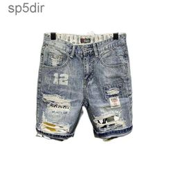 Mens Jeans Wholesale Korean Fashion Men Casual Beggar Hole Denim Shorts Brand Printed Patch Ripped Short Pants 9VK0