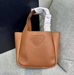 Leather basket bag weekender Womens travel Mens Designer shoulder tote bucket bag handbags Magnetic snap closure cross body clutch bags