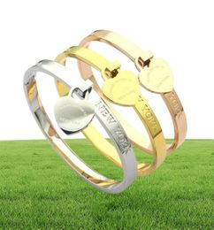 Top Quality Women Designer Bangles Simple High Polished Bracelet Single Heart Luxury Style Couple Bracelets Lady Party Gifts Whole3437281