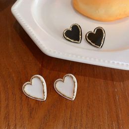 Stud Earrings Simple Niche Black And White Love Heart-shaped Acrylic Plate Personalised Korean Fashion PartyJewelryWholesale