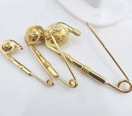 A variety of styles of beauty head luxury brooch ladies metal letter brooch set lapel pin fashion Jewellery accessories party3688378