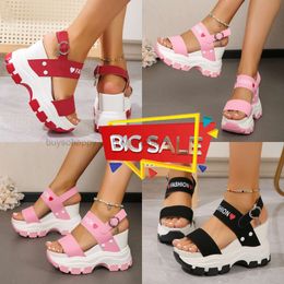 2024 Designer-Slipper Damen Sommer Sandalen Plattform Sandale Plattform Schieberegler Schuhe Gai niedriger Preis 35-43