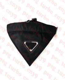 Brand Pets Saliva Towel Collar Metal Logo Pet Bib Bandanas Dog Apparel High Quality Dogs Scarf9581934