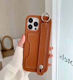 Top Fashion Phone Cases For iPhone 13 Pro Max i 12 11 Xs XR X 8 7 Plus Luxury Designer Leather Wristband CellPhone Cover Luxury Mo9876930