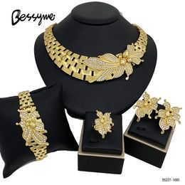 Italian 18K Gold Plated Jewelry Set Square Women Leaf Necklace Earrings Bracelet Ring 4pcs Wedding Party Accessories 240402