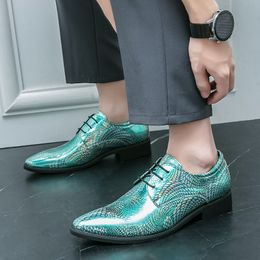 New Gentleman Pointed Glossy Green Patent Leather Shoes Men Wedding Party Dress Loafers Luxury Designer Formal Zapatos Hombre