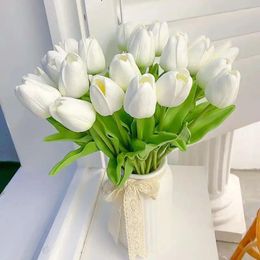 Decorative Flowers 10PCS Tulip Artificial Real Touch Bouquet PE Foam Fake Decoration For Wedding Ceremony Decor Home Garden