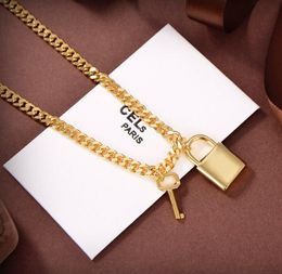 Simple Classic Key Lock Pendant Necklace Famous Designer Letter 18K Gold Necklaces Women Fashion Luxury Style Gift Accessories