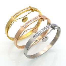 Luxury Bangle Double Peach Heart Bracelet Women's Heart shaped Bracelet Titanium Steel Forever Love Rose Gold Bracelet