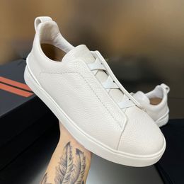 Sneakers mens trainers luxury shoes designer sneaker for men triple s flat mules elastic cross bands casual low-tops vintage cowhide suede genuine leather shoe