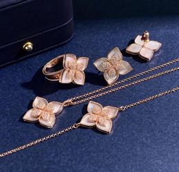 New designed rose gold flowers Pendant women039s Luck necklace full diamond four petals flower turquoise erhombic arrings Ring 1248005