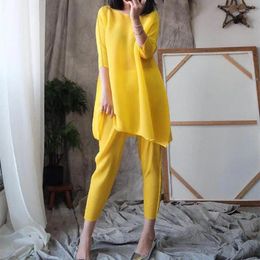 Women's Two Piece Pants Folds 2024 Summer Age Reduction Temperament Suit Western Style Fashion Loose And Thin Two-piece Set Clothing