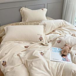 Bedding Sets Winter White Coral Fleece Thick Warm Set Cartoon Bear Pattern Embroidery Cute Four Pieces Z27